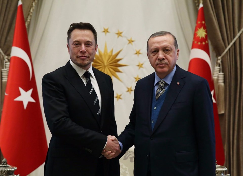 8 Kasım 2017 tarihinde Türkiye'ye gelen Elon Musk, Cumhurbaşkanı Recep Tayyip Erdoğan ile görüştü. 8 Kasım 2017 tarihinde Türkiye'ye gelen Elon Musk, Cumhurbaşkanı Recep Tayyip Erdoğan ile görüştü.